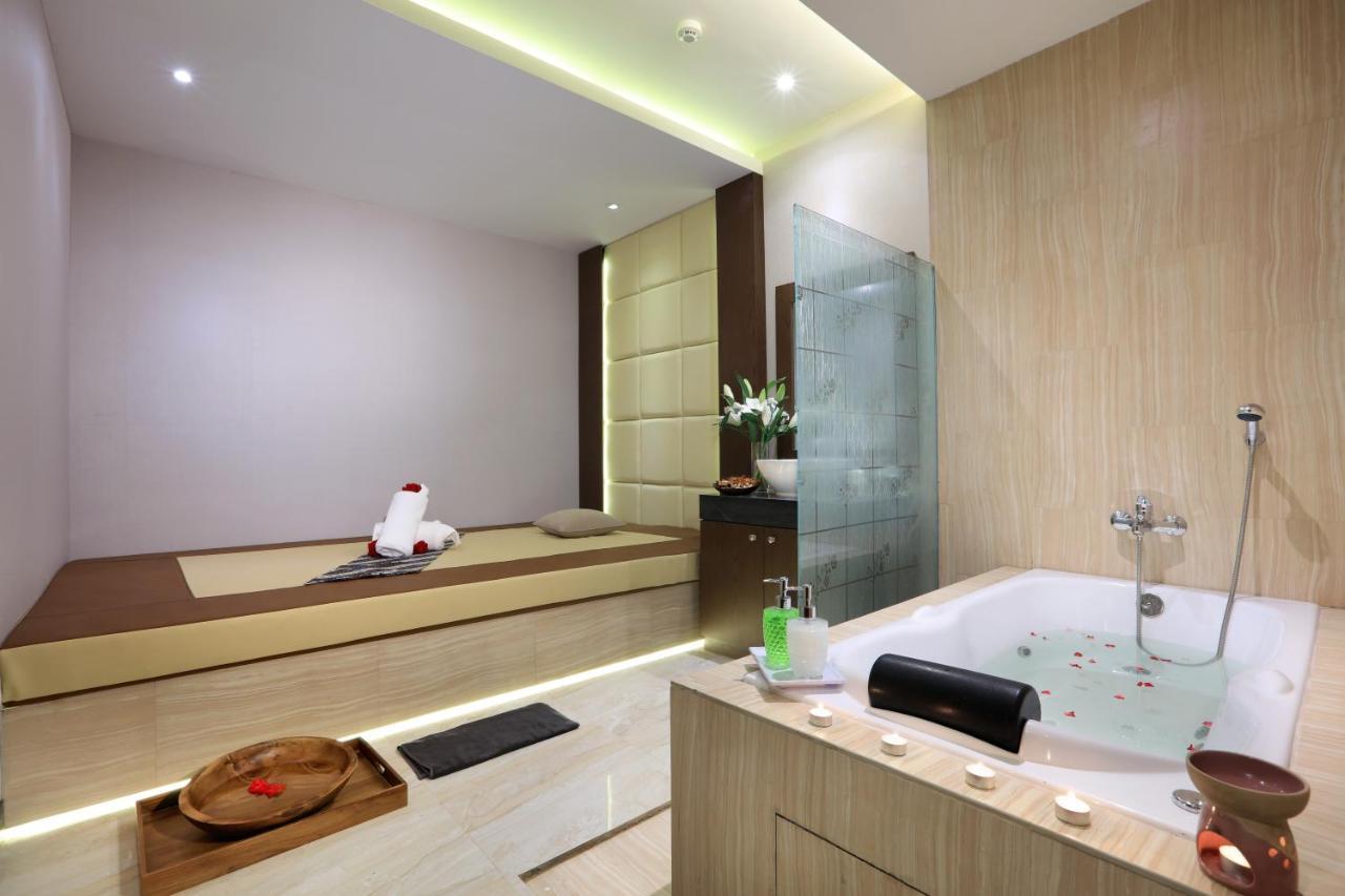 מלון Harper Palembang By Aston מראה חיצוני תמונה
